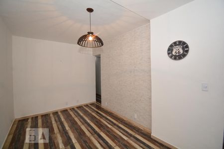 Sala de Estar de casa à venda com 3 quartos, 300m² em Irajá, Rio de Janeiro