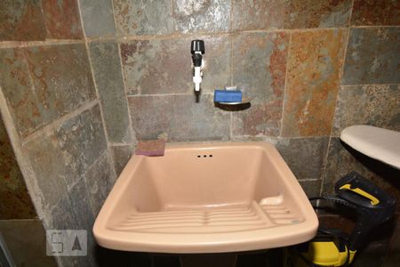 Casa à venda com 300m², 3 quartos e 6 vagasÁrea de Serviço