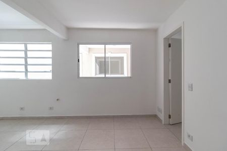 Apartamento para alugar com 35m², 1 quarto e sem vaga Apartamento para alugar com 35m², 1 quarto e sem vagaSala