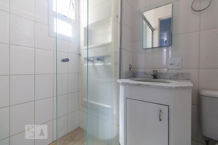 Banheiro de apartamento para alugar com 2 quartos, 49m² em Vila Prudente, São Paulo