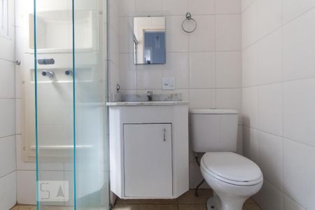 Banheiro de apartamento para alugar com 2 quartos, 49m² em Vila Prudente, São Paulo