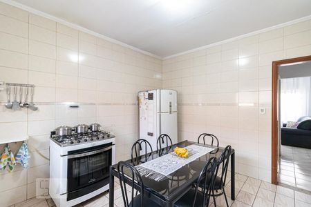 Casa à venda com 250m², 4 quartos e 2 vagas Casa à venda com 250m², 4 quartos e 2 vagasCozinha