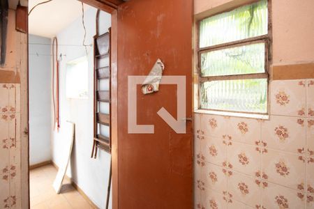 Casa para alugar com 400m², 2 quartos e 3 vagas Casa para alugar com 400m², 2 quartos e 3 vagasBanheiro de Serviço