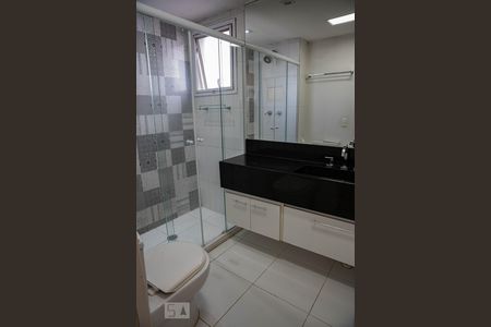Apartamento à venda com 93m², 2 quartos e 2 vagasBanheiro da Suíte