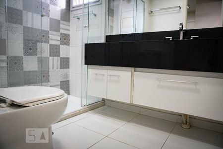 Apartamento à venda com 93m², 2 quartos e 2 vagasBanheiro da Suíte