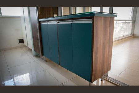 Apartamento à venda com 93m², 2 quartos e 2 vagasCozinha - Armários