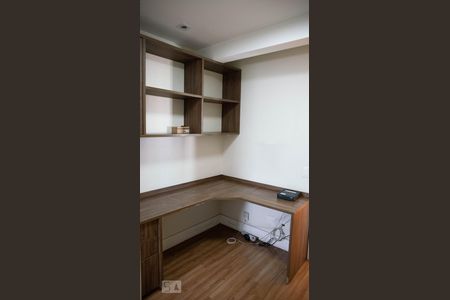 Apartamento à venda com 93m², 2 quartos e 2 vagasEscritório