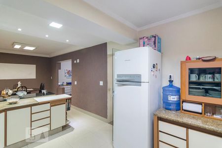 Casa à venda com 240m², 3 quartos e 3 vagas Casa à venda com 240m², 3 quartos e 3 vagasCozinha