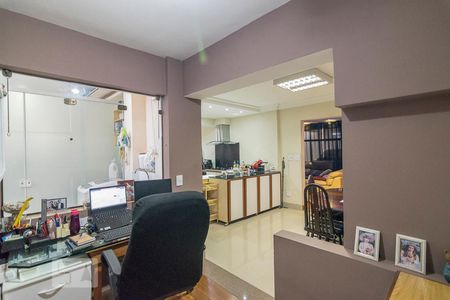 Escritório de casa à venda com 3 quartos, 240m² em Vila Scarpelli, Santo André
