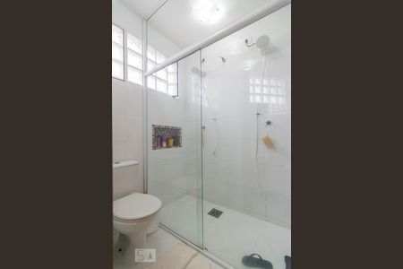 Casa à venda com 240m², 3 quartos e 3 vagas Casa à venda com 240m², 3 quartos e 3 vagasBanheiro da Suíte 2