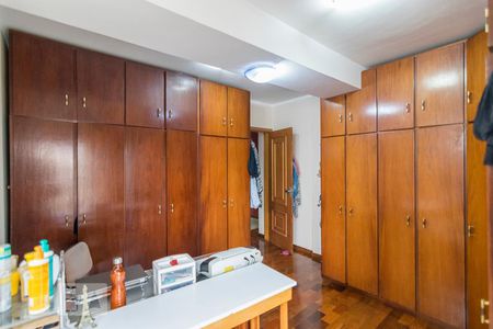 Casa à venda com 240m², 3 quartos e 3 vagas Casa à venda com 240m², 3 quartos e 3 vagasQuarto 2 Suíte