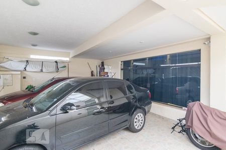 Casa à venda com 240m², 3 quartos e 3 vagas Casa à venda com 240m², 3 quartos e 3 vagasGaragem