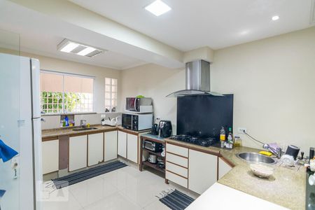 Casa à venda com 240m², 3 quartos e 3 vagas Casa à venda com 240m², 3 quartos e 3 vagasCozinha