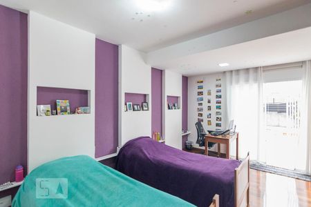 Casa à venda com 240m², 3 quartos e 3 vagas Casa à venda com 240m², 3 quartos e 3 vagasQuarto 3