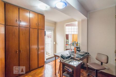 Casa à venda com 240m², 3 quartos e 3 vagas Casa à venda com 240m², 3 quartos e 3 vagasQuarto 2 Suíte