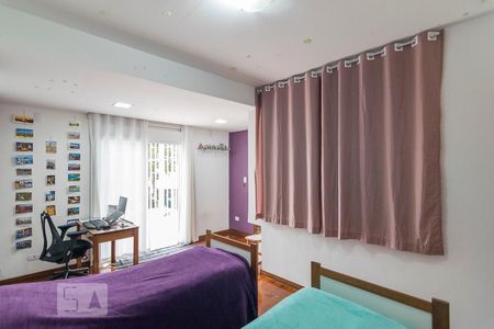 Casa à venda com 240m², 3 quartos e 3 vagas Casa à venda com 240m², 3 quartos e 3 vagasQuarto 3