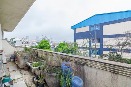 Casa à venda com 240m², 3 quartos e 3 vagas Casa à venda com 240m², 3 quartos e 3 vagasVaranda da Suíte 2
