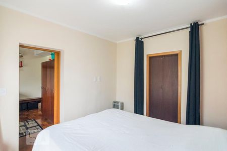 Casa à venda com 240m², 3 quartos e 3 vagas Casa à venda com 240m², 3 quartos e 3 vagasQuarto 1 Suíte