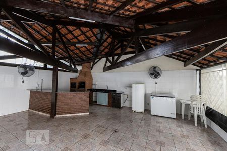 Apartamento para alugar com 131m², 2 quartos e 2 vagas Apartamento para alugar com 131m², 2 quartos e 2 vagasÁrea comum - Churrasqueira