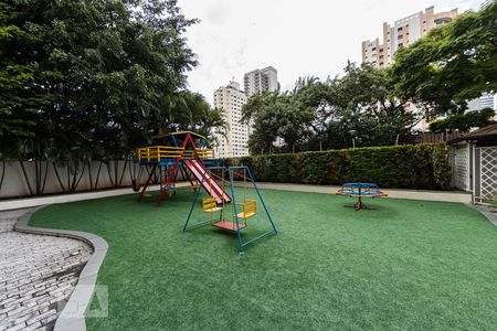 Apartamento para alugar com 131m², 2 quartos e 2 vagas Apartamento para alugar com 131m², 2 quartos e 2 vagasÁrea Comum - Playground