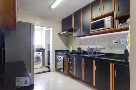 Apartamento à venda com 65m², 2 quartos e 1 vaga Apartamento à venda com 65m², 2 quartos e 1 vagaCozinha