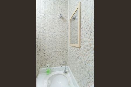 Apartamento à venda com 65m², 2 quartos e 1 vaga Apartamento à venda com 65m², 2 quartos e 1 vagaBanheiro de Serviço