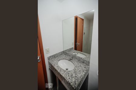 Banheiro suíte de apartamento para alugar com 2 quartos, 55m² em Del Castilho, Rio de Janeiro