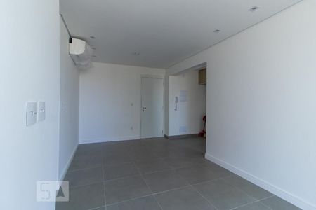 Sala de apartamento para alugar com 2 quartos, 69m² em Empresarial 18 do Forte, Barueri