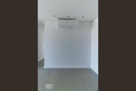 Sala de apartamento para alugar com 2 quartos, 69m² em Empresarial 18 do Forte, Barueri