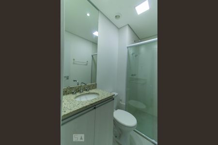 Apartamento para alugar com 69m², 2 quartos e 2 vagasBanheiro do corredor