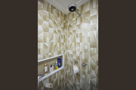 Apartamento para alugar com 70m², 3 quartos e 2 vagas Apartamento para alugar com 70m², 3 quartos e 2 vagasChuveiro do banheiro da suíte