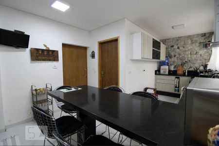 Casa à venda com 250m², 4 quartos e 4 vagasCozinha