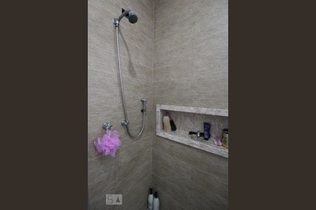 Casa à venda com 250m², 4 quartos e 4 vagasBanheiro da Suíte 1