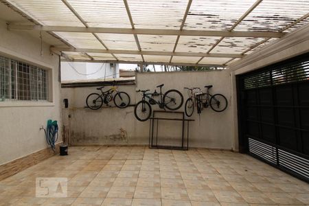 Casa à venda com 250m², 4 quartos e 4 vagasGaragem
