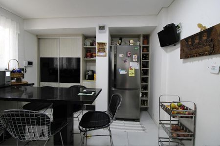 Casa à venda com 250m², 4 quartos e 4 vagasCozinha