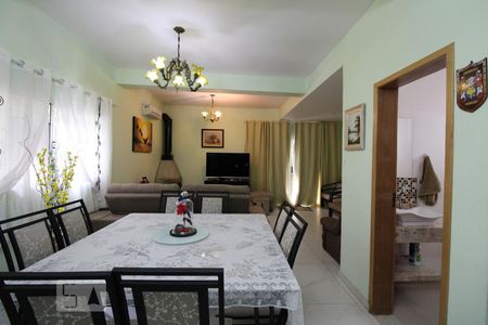 Sala de casa à venda com 4 quartos, 250m² em Santo Amaro, São Paulo