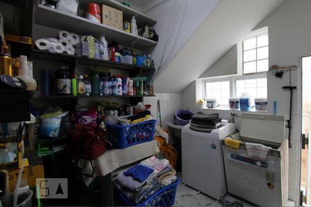 Casa à venda com 250m², 4 quartos e 4 vagasÁrea de Serviço