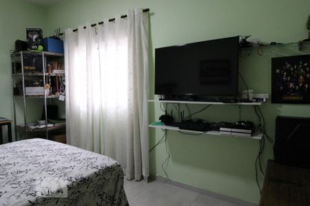 Casa à venda com 250m², 4 quartos e 4 vagasSuíte 2