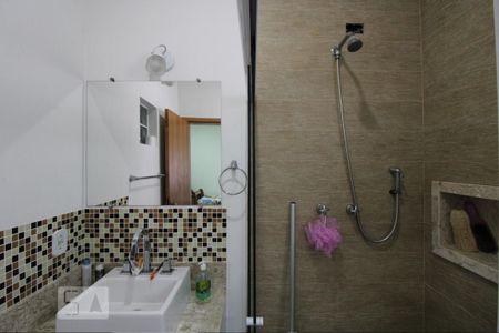 Casa à venda com 250m², 4 quartos e 4 vagasBanheiro da Suíte 1