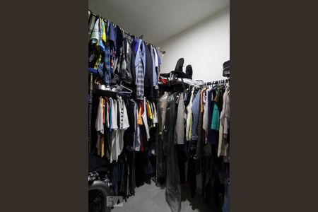 Casa à venda com 250m², 4 quartos e 4 vagasCloset