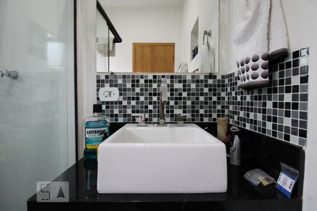 Casa à venda com 250m², 4 quartos e 4 vagasBanheiro da Suíte 2