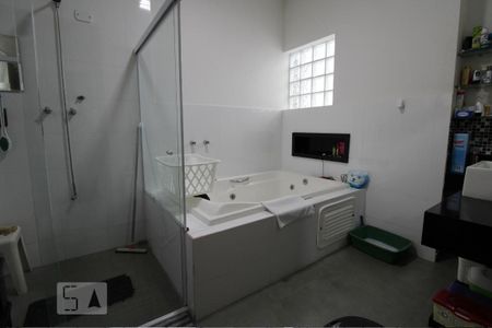 Casa à venda com 250m², 4 quartos e 4 vagasBanheiro da Suíte 3