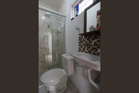 Casa à venda com 250m², 4 quartos e 4 vagasBanheiro