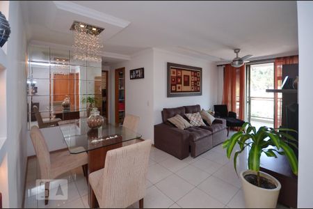 Apartamento à venda com 96m², 3 quartos e 1 vaga Apartamento à venda com 96m², 3 quartos e 1 vagaSala