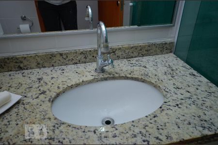 Apartamento à venda com 96m², 3 quartos e 1 vaga Apartamento à venda com 96m², 3 quartos e 1 vagaBanheiro Social