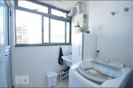 Apartamento à venda com 96m², 3 quartos e 1 vaga Apartamento à venda com 96m², 3 quartos e 1 vagaÁrea de Serviço