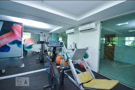 Apartamento à venda com 96m², 3 quartos e 1 vaga Apartamento à venda com 96m², 3 quartos e 1 vagaAcademia