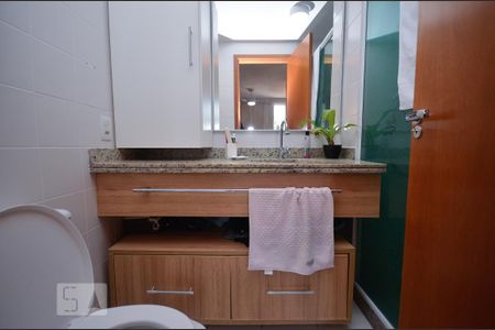 Apartamento à venda com 96m², 3 quartos e 1 vaga Apartamento à venda com 96m², 3 quartos e 1 vagaBanheiro da Suíte