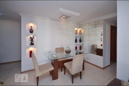 Apartamento à venda com 96m², 3 quartos e 1 vaga Apartamento à venda com 96m², 3 quartos e 1 vagaSala