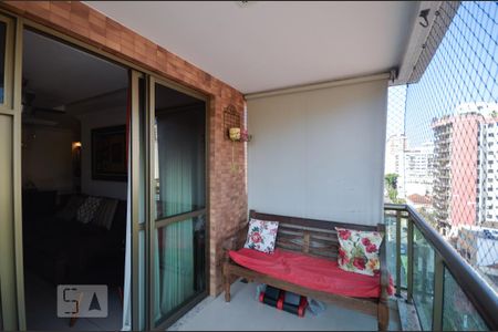 Apartamento à venda com 96m², 3 quartos e 1 vaga Apartamento à venda com 96m², 3 quartos e 1 vagaVaranda da Sala